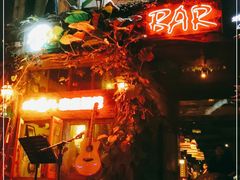 -城墙外BAR
