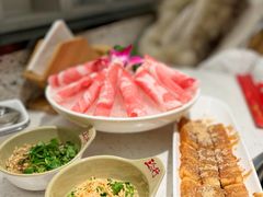 -三人行骨头王火锅(长寿店)