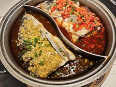 -阿瓦山寨·湘菜现炒·剁椒鱼头王(咸阳总店)