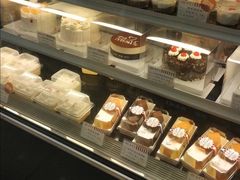 -红宝石·鲜奶小方·海派西点房(莘庄龙之梦店)