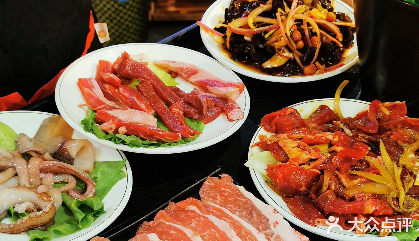 科技园区里的中式烤肉,洋葱鲜牛肉够香嫩~