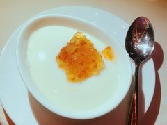 桃胶炖鲜奶-天龙轩(香港丽思卡尔顿酒店)