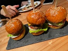 -三勾JJJ Burger&Coffee(梅溪湖店)