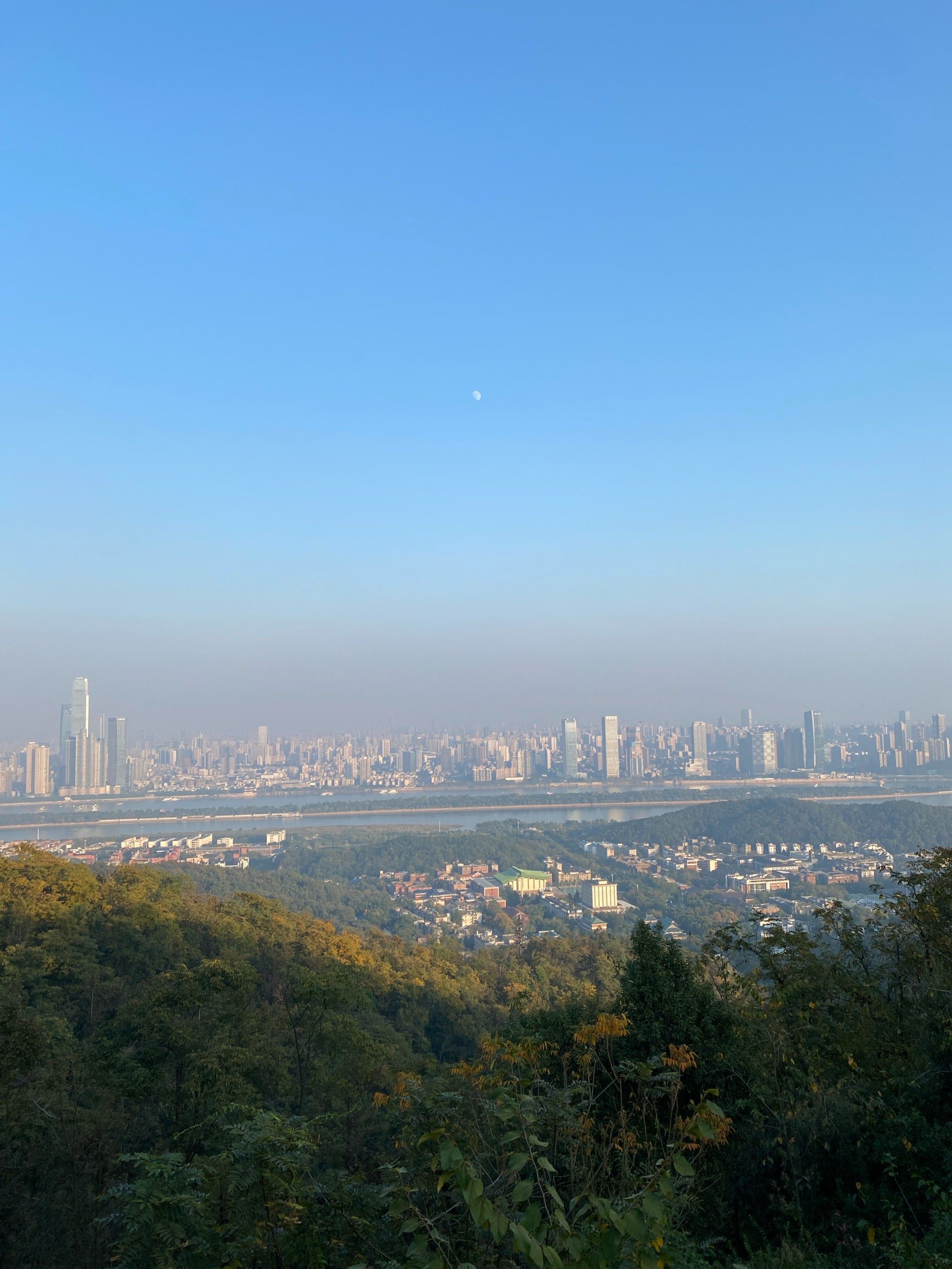 岳麓山探秘•山顶视角下的长沙风情