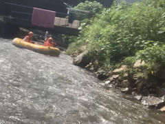 -仙人谷漂流景区