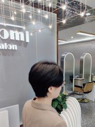 -Tloml salon