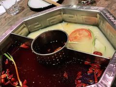 -佬土鹅肠火锅(中建大观店)