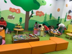 -莫莉幻想儿童乐园(武汉保利广场店)