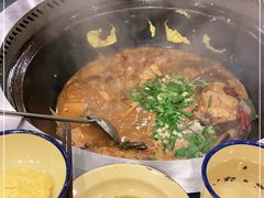 -关东情铁锅炖(迎春大街店)