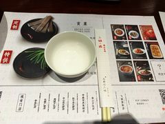 -成都你六姐·牛肉冒菜(城市集市合生汇店)
