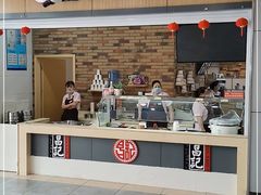 -八仙台服务区-停车场