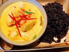 泰式黄咖喱鲷鱼虾仁饭-Wagas沃歌斯(浦东陆家嘴投资大厦店)