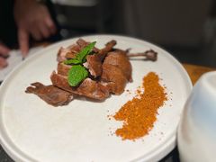 -万重锦·人文川菜馆(骡马市店)