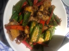 -卢大鲜鱼头捞饭(美利广场店)