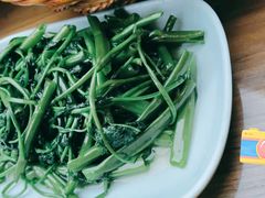 -有红鸡毛店·川菜(建设路店)