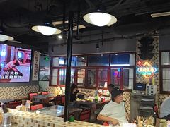 -马路牙子烧烤音乐酒馆(望京店)
