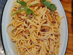 -山河屯铁锅炖·非遗东北菜(南山店)