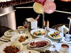 -MONICH牛排融合餐厅(和义大道购物中心店)