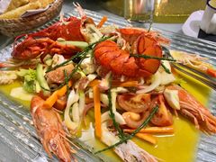 -文艺复兴百货(米兰大教堂广场店)