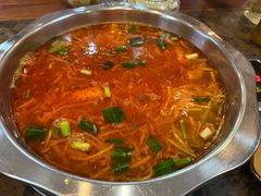 -黄利砖万峰林布依特色酸笋牛肉馆