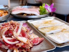 -围炉肉舍•炭烤活鳗•丹东海鲜烤肉(步行街店)