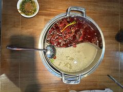 -来龍儿鲜切牛肉自助老火锅