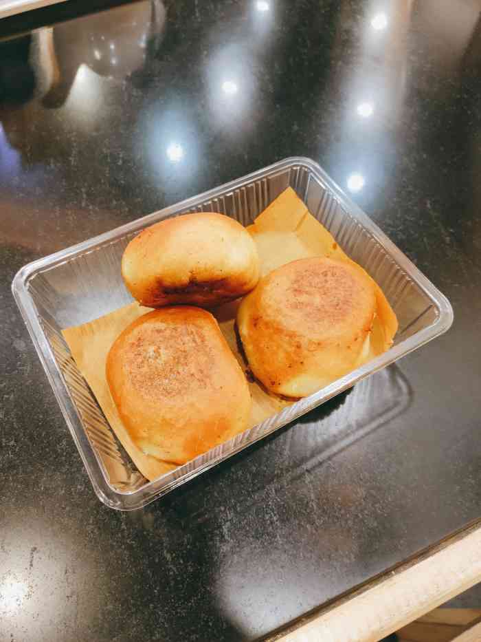 这个盒子90还是包子好吃一点 打开app查看高清大图 蔡先生(罗香店)