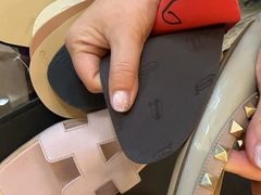 -爱革·奢品·鞋包·衣物·家居(金桥国际商业广场店)