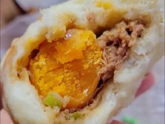 咸蛋黄超人包-老陶包子铺(南大西南村店)