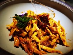敲糖棒棒鸡-辛香汇·现炒川菜(淮海路百盛店)