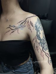-SNOW TATTOO STUDIO