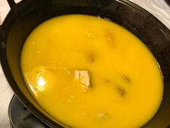 -鲜入围煮花胶鸡海鲜火锅