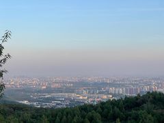 -鬼笑石后山停车场