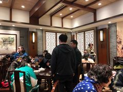 等位区-老半斋(福州路店)
