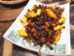 普洱茶炒爆浆豆腐-云海肴·汽锅鸡·云南菜(美罗城店)