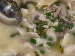 -严记小天府酸菜鱼(西四路店)