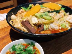 灵魂小料-万记麻辣烫国展总店