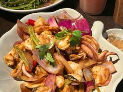 -大头虾越式风味餐厅(光明广场店)