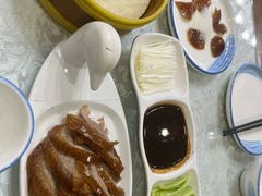 -六和聚传统烤鸭.天津菜(和平店)