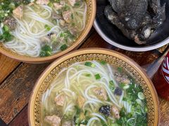 -正宗李家土鸡米线店