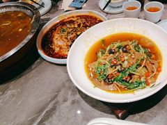 -有红鸡毛店·川菜(建设路店)