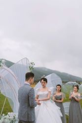 -红馆妆造(中央大街店)