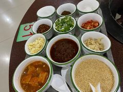 -朝伟清真铜瓢牛肉馆(三十年老·店)