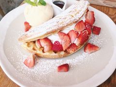 -ROAST coffee & eatery