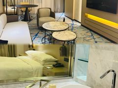 -上海漕河泾万丽酒店