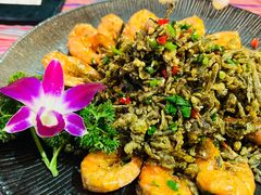 普洱茶焗大虾-香巴拉云南餐厅(华莱坞店)