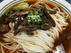 -霸蛮湖南菜·牛肉粉(荣京西街店)