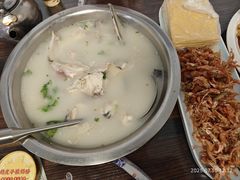 -雪湖煜辰鱼头老店(雪野湖店)