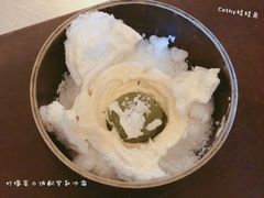 柠檬蛋白饼配罗勒冰霜-Ocean's Table 欧舍