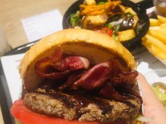 -The Habit Burger Grill 哈比特汉堡(爱琴海店)
